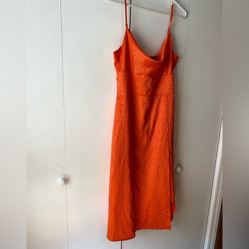 Lulus Fiercely Chic Coral Orange Satin Jacquard Print Cowl Midi Dress Medium - Picture 4 of 6